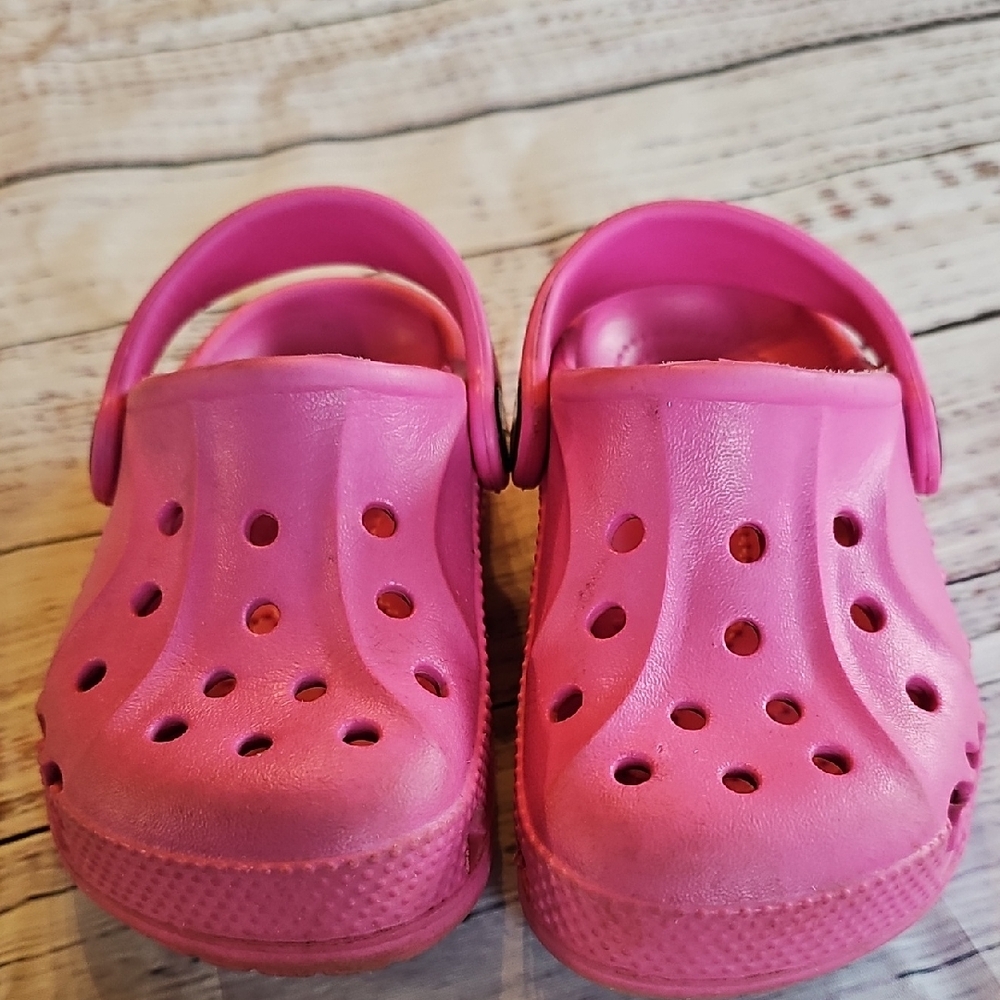 CROCS TODDLER GIRL PINK EUC SIZE 7